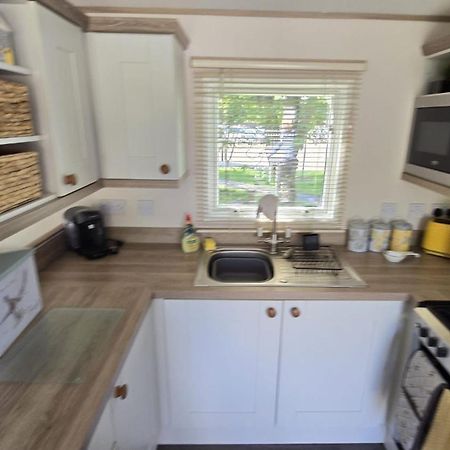 Luxury Lakeside Caravan With Hottub And Private Fishing Peg, Tattershall Lakes Kültér fotó