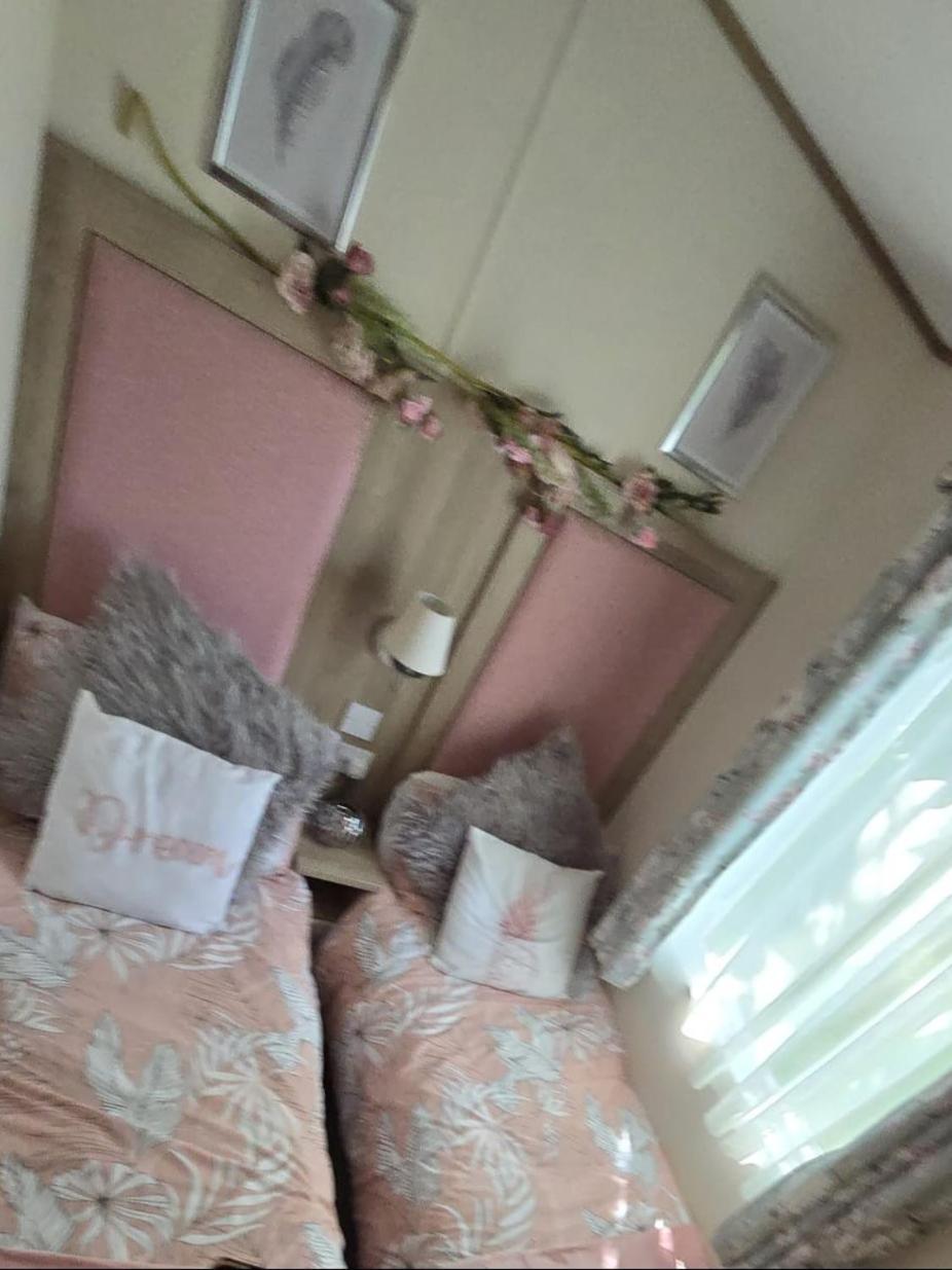 Luxury Lakeside Caravan With Hottub And Private Fishing Peg, Tattershall Lakes Kültér fotó