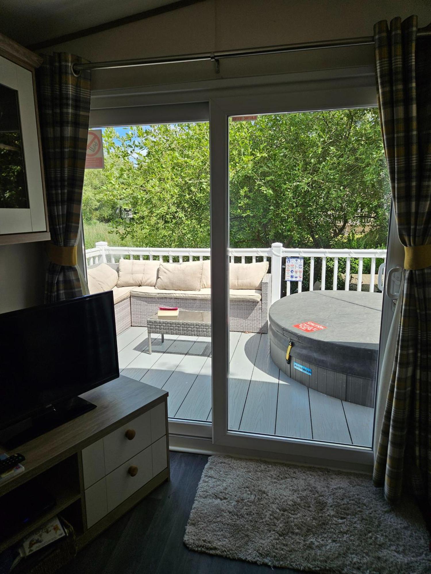 Luxury Lakeside Caravan With Hottub And Private Fishing Peg, Tattershall Lakes Kültér fotó