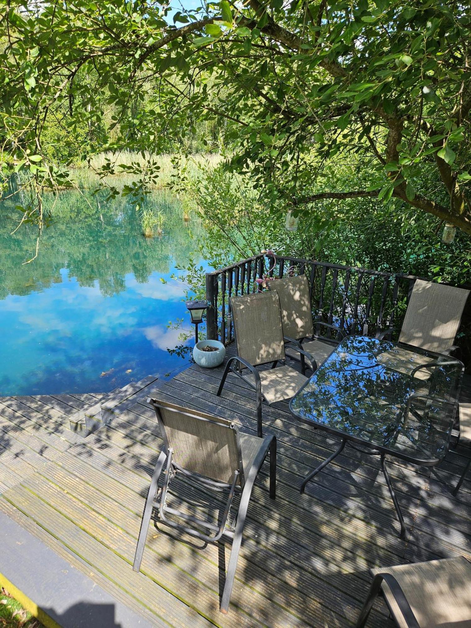 Luxury Lakeside Caravan With Hottub And Private Fishing Peg, Tattershall Lakes Kültér fotó